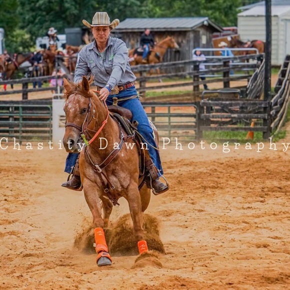 Meet your Posher, Mandi - Picture 3 of 16